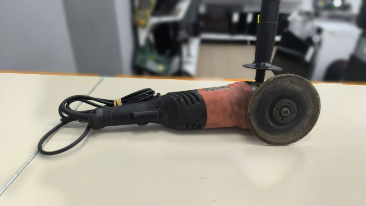 Угловая шлифмашина Ермак УШМ-150/1200