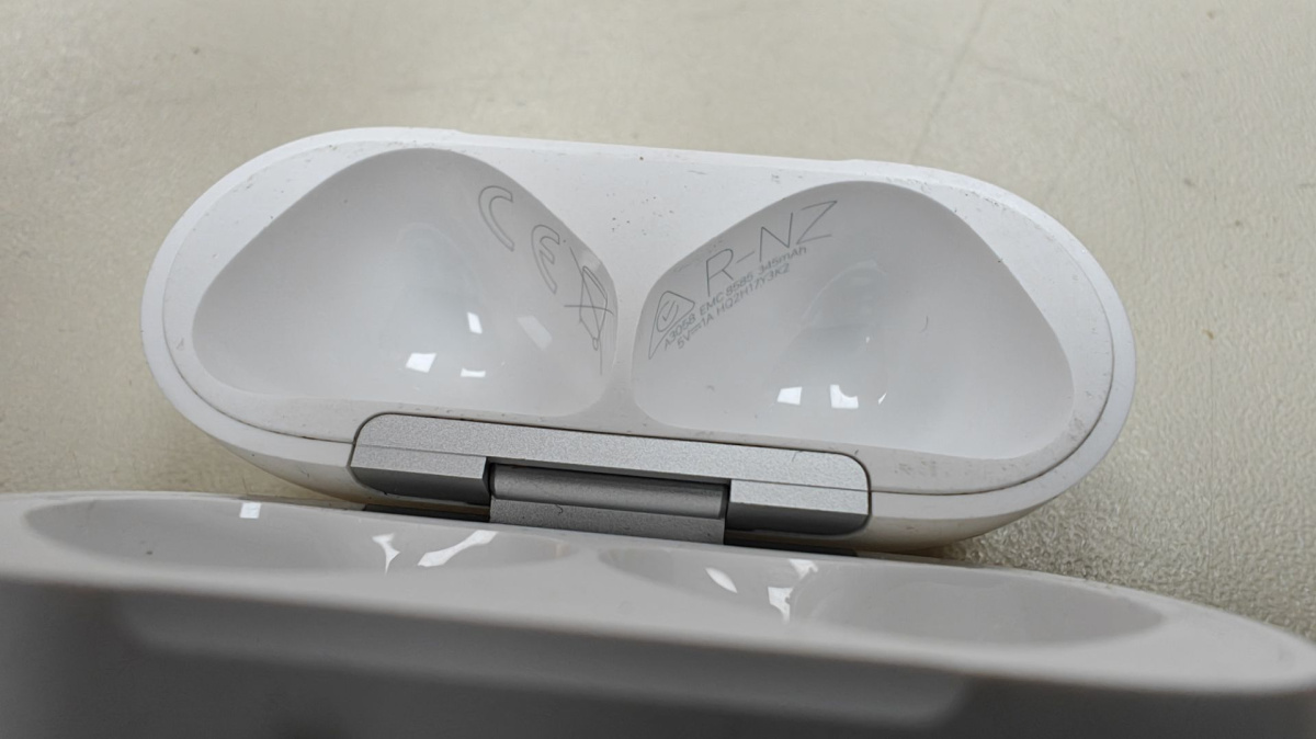 Наушники беспроводные Apple AirPods 4 Без ANC