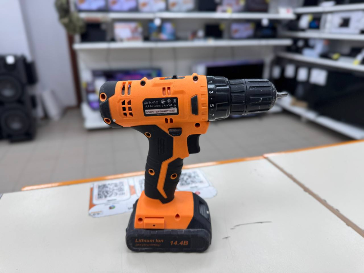 Шуруповерт Вихрь ДА-14.4-2