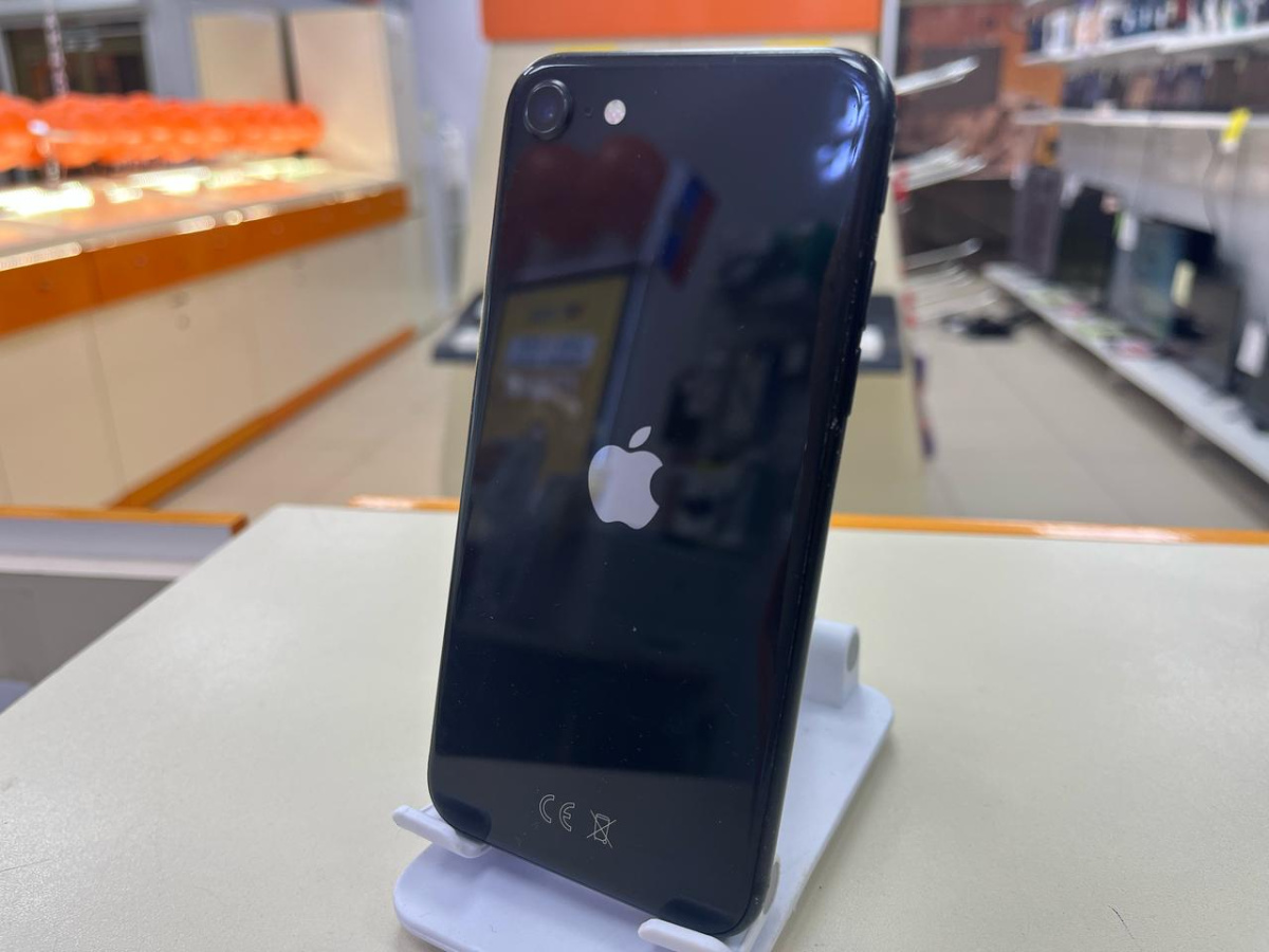 Смартфон Apple iPhone SE 2020 64Gb