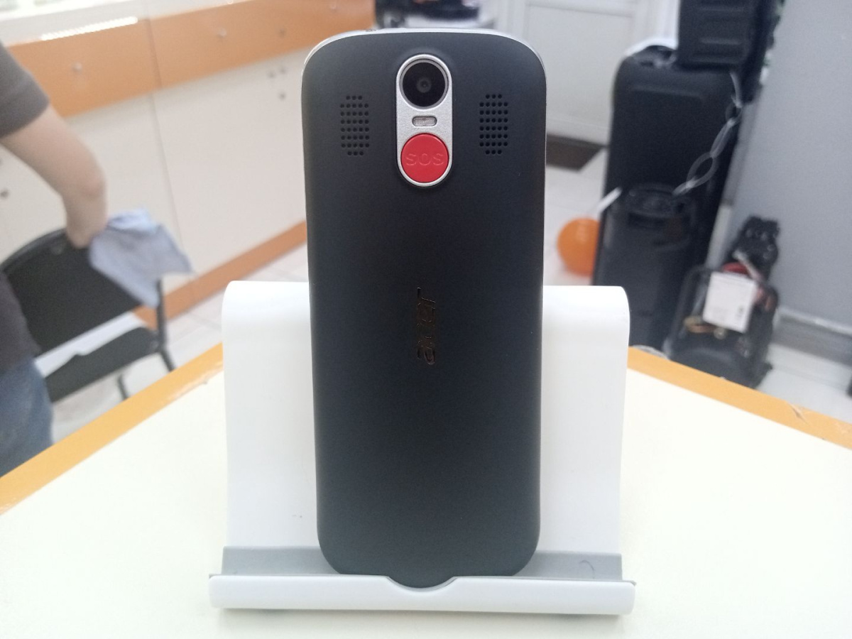Смартфон Acer E110