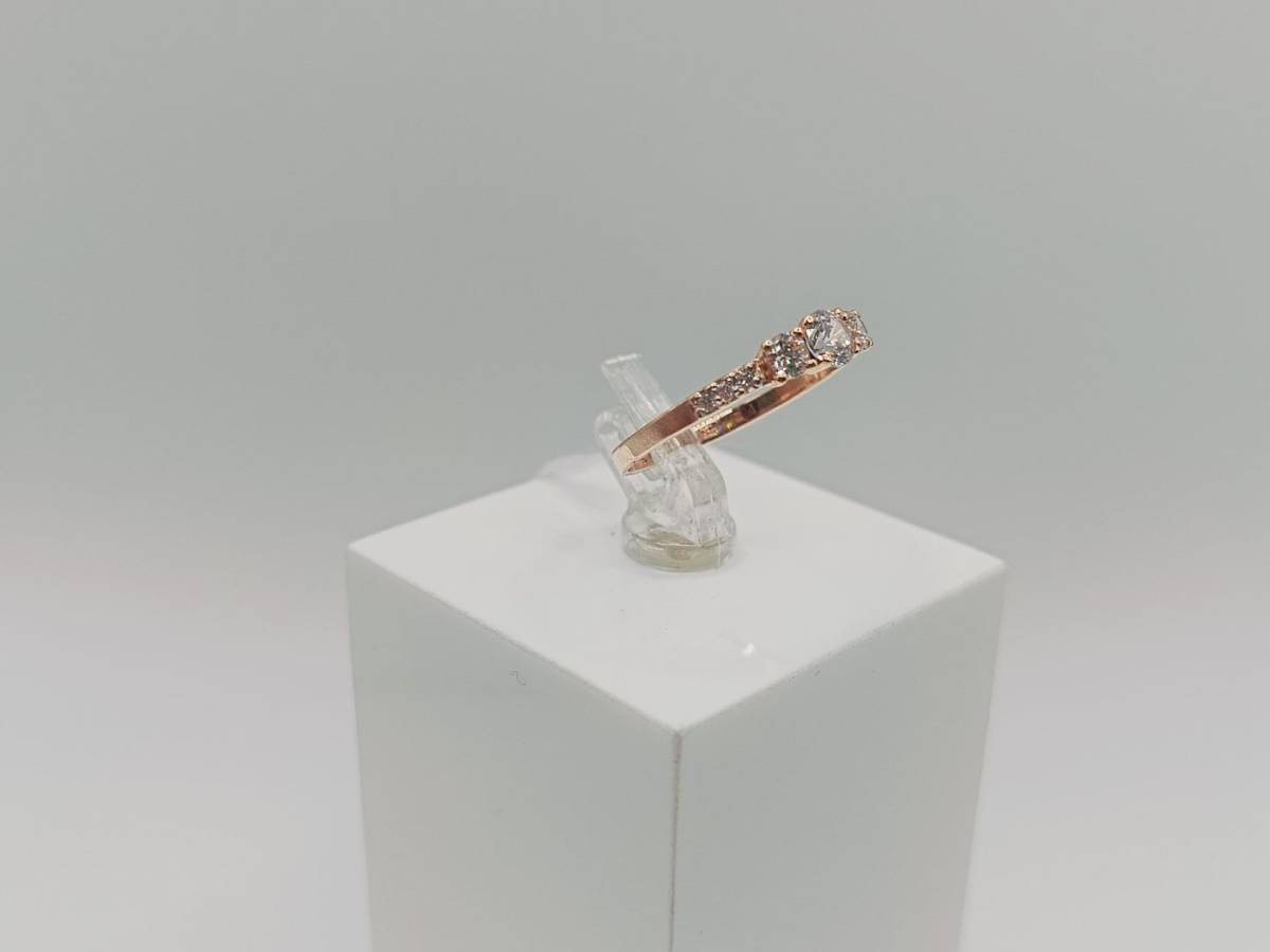 КОЛКМИ585 КОЛЬЦО С КАМНЯМИ (Au 585)