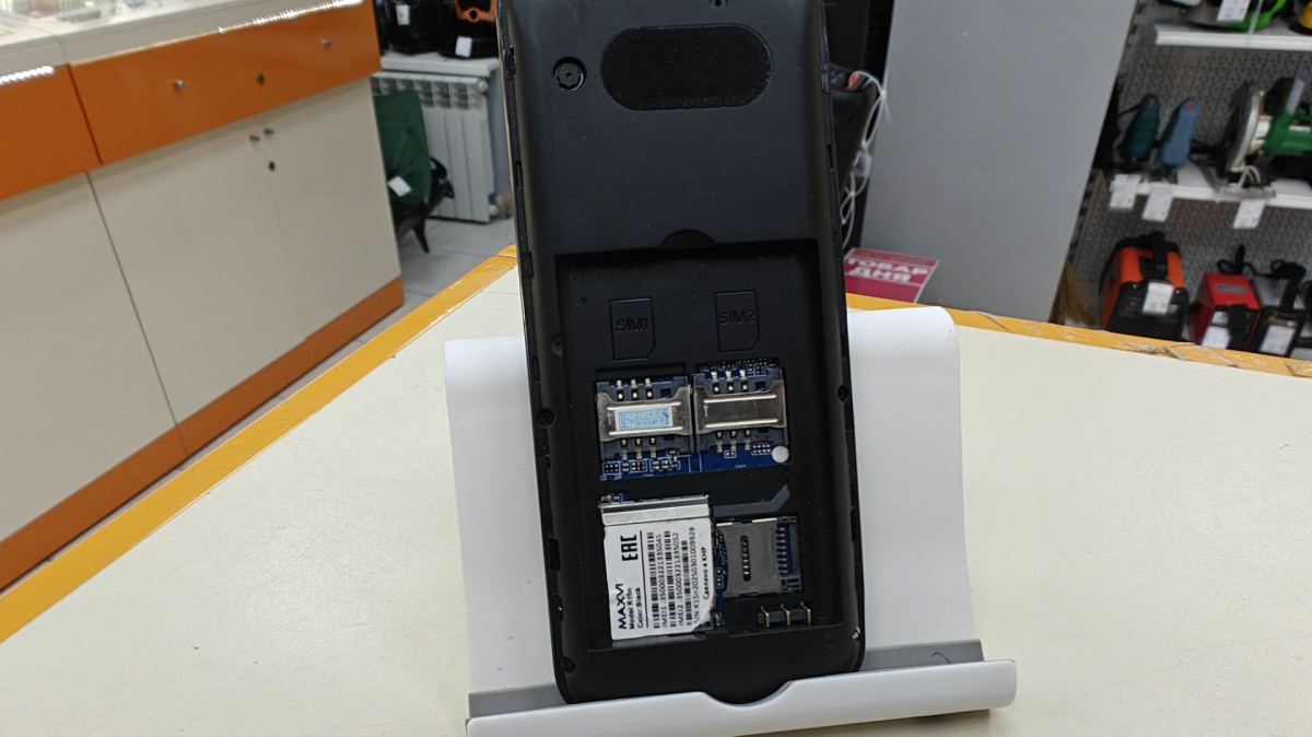 Смартфон Maxvi К15n