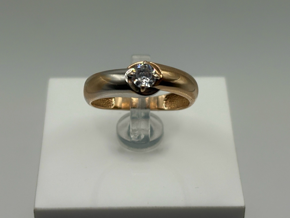 КОЛКМ585 КОЛЬЦО С КАМНЕМ (Au 585)