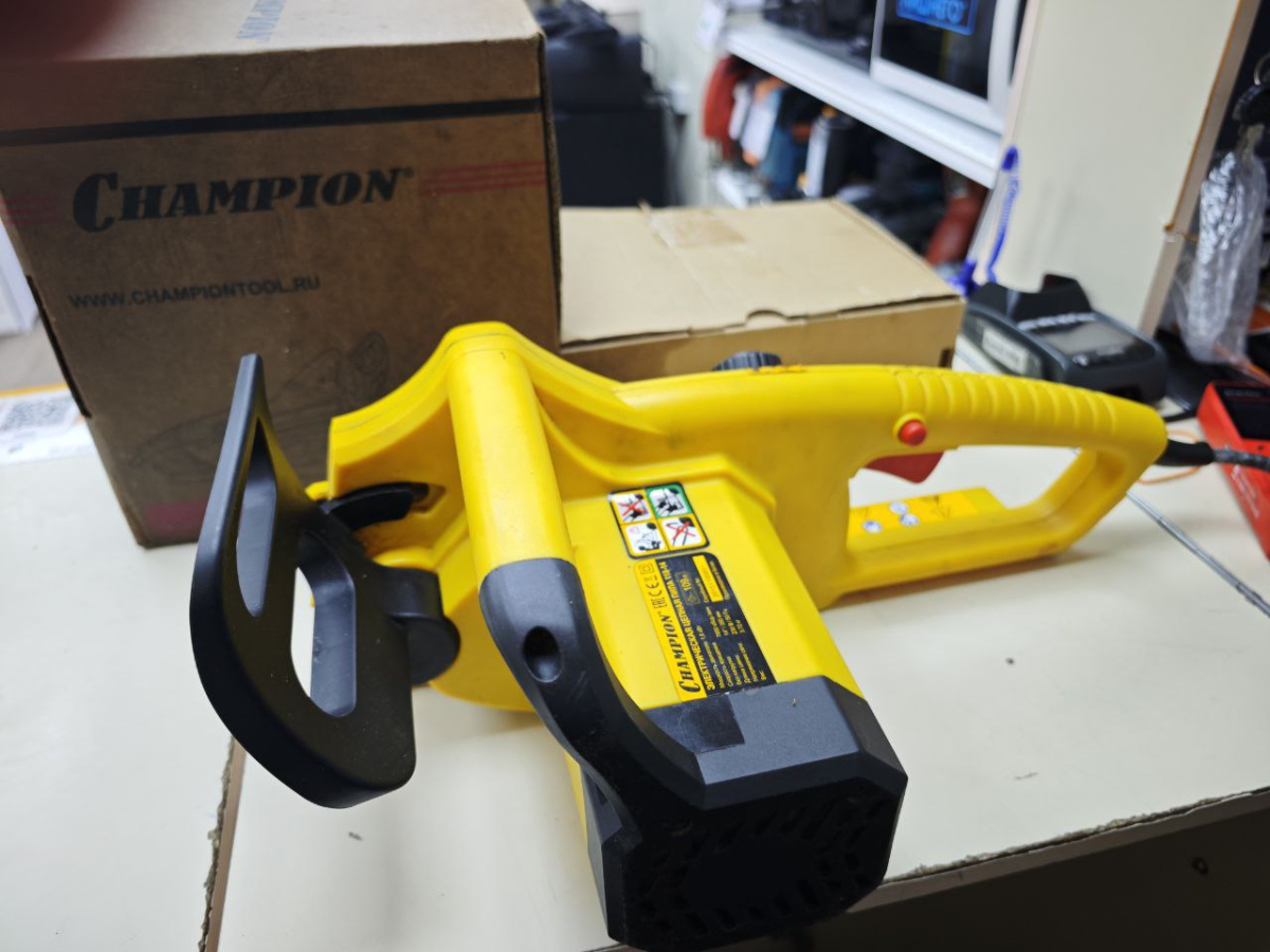 Электропила Champion 118-14