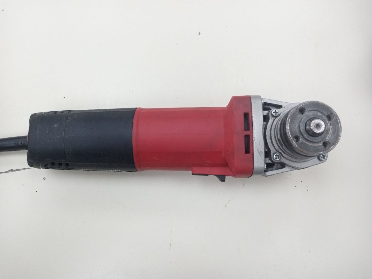 Угловая шлифмашина Зубр УШМ-125-1105