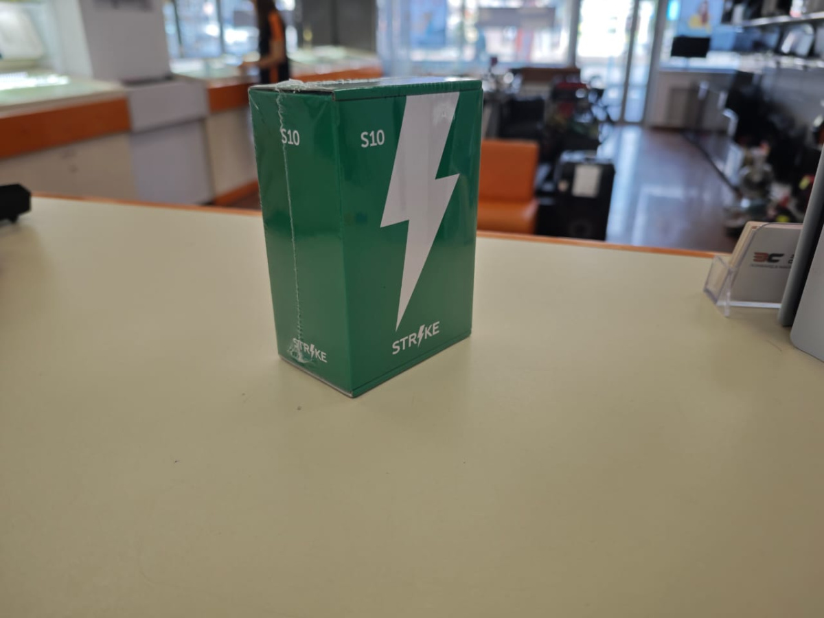 Мобильный телефон Strike S10