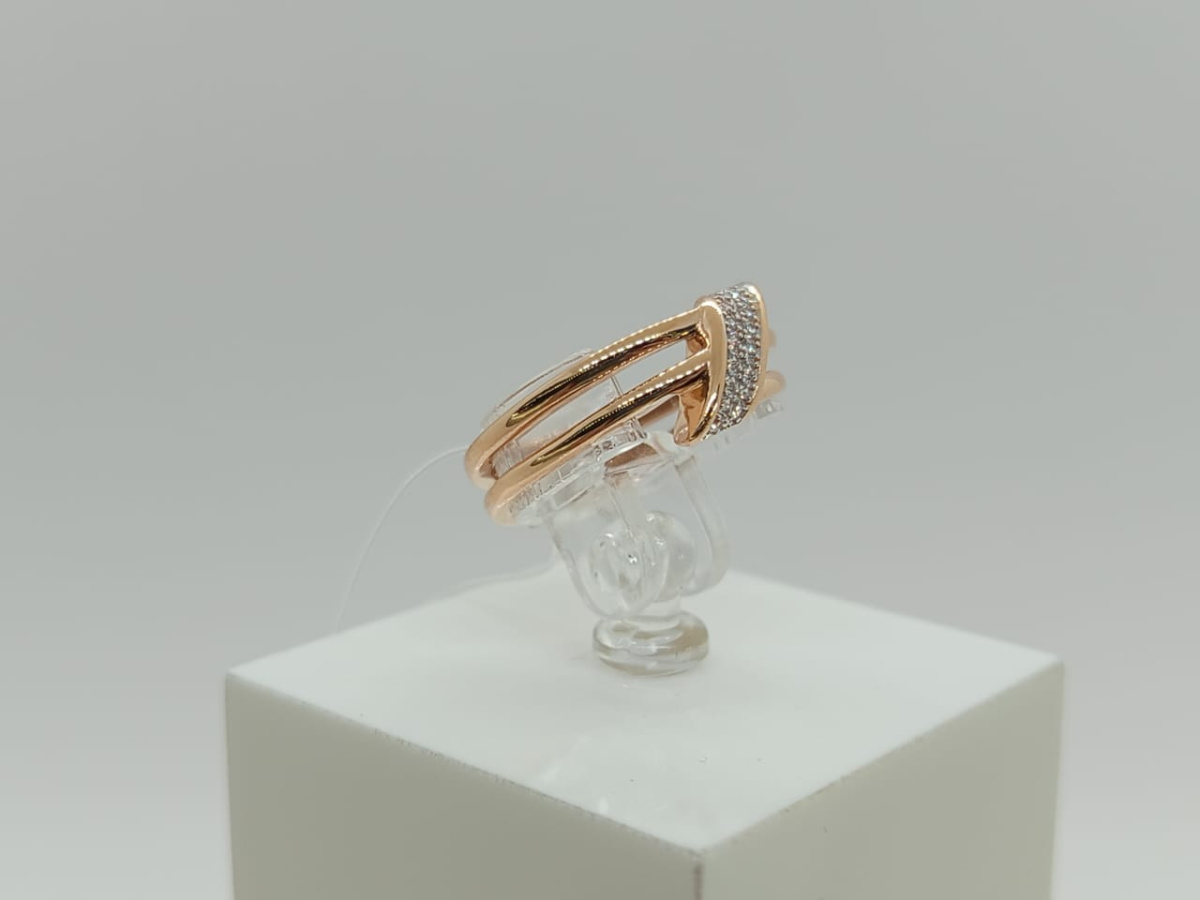 КОЛЬЦО С КАМНЯМИ (Au 585)