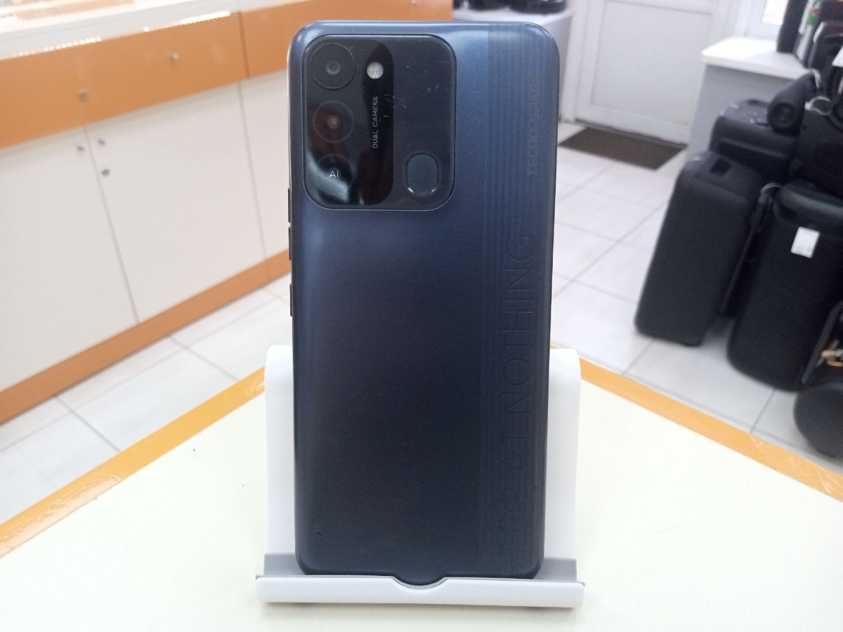 Смартфон Tecno Spark 8C 4/64