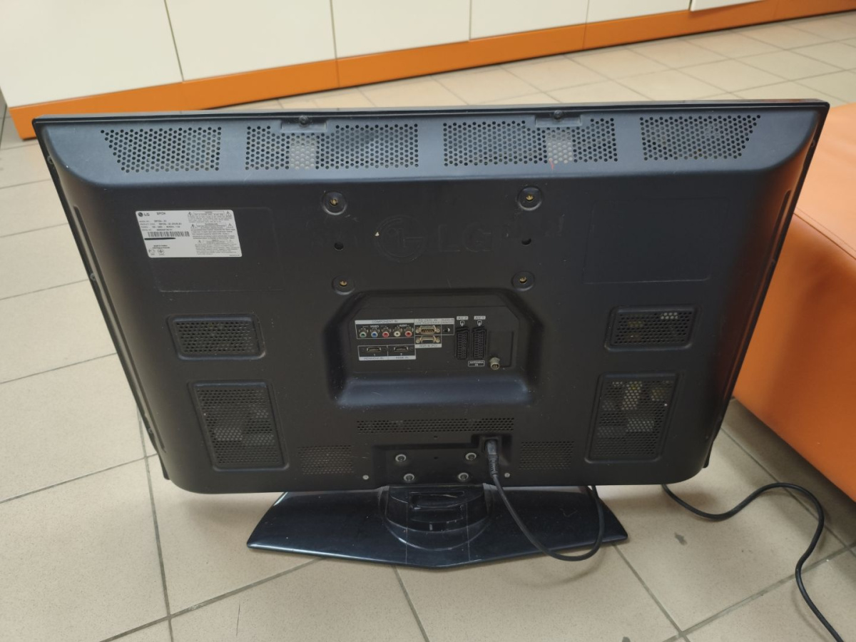 LCD Телевизор LG 32PC54