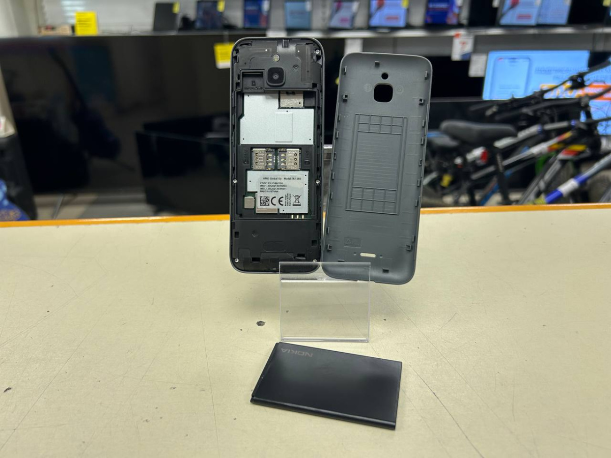 Мобильный телефон Nokia 6300