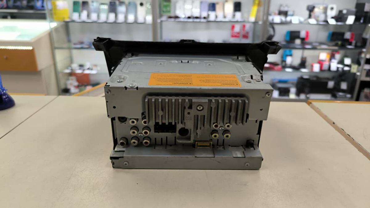 Автомагнитола Pioneer AVH-1400DVD