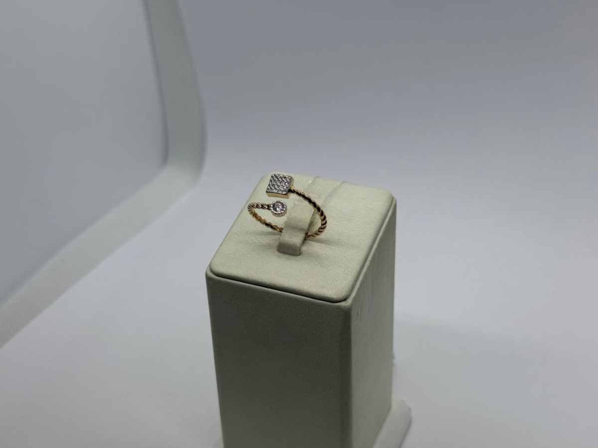 КОЛЬЦО С КАМНЯМИ (Au 585)