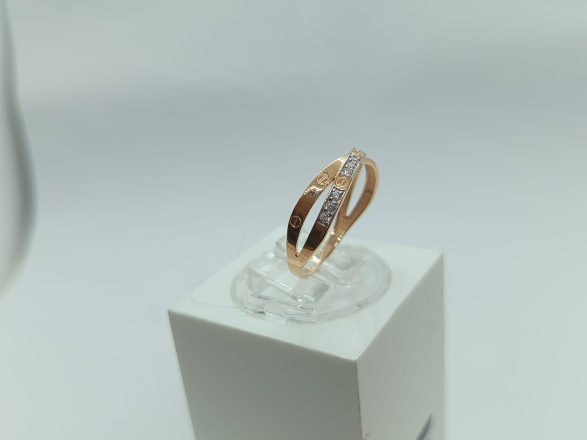 КОЛЬЦО С КАМНЯМИ (Au 585)