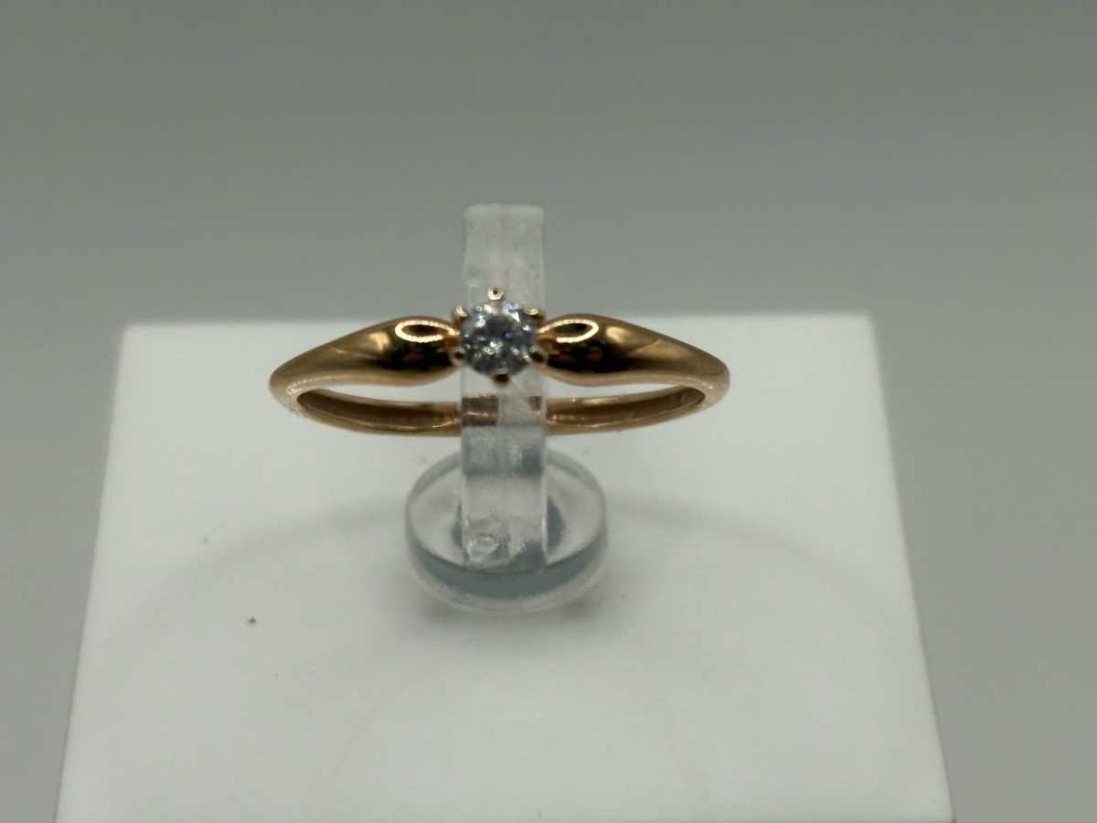 КОЛКМ585 КОЛЬЦО С КАМНЕМ (Au 585)