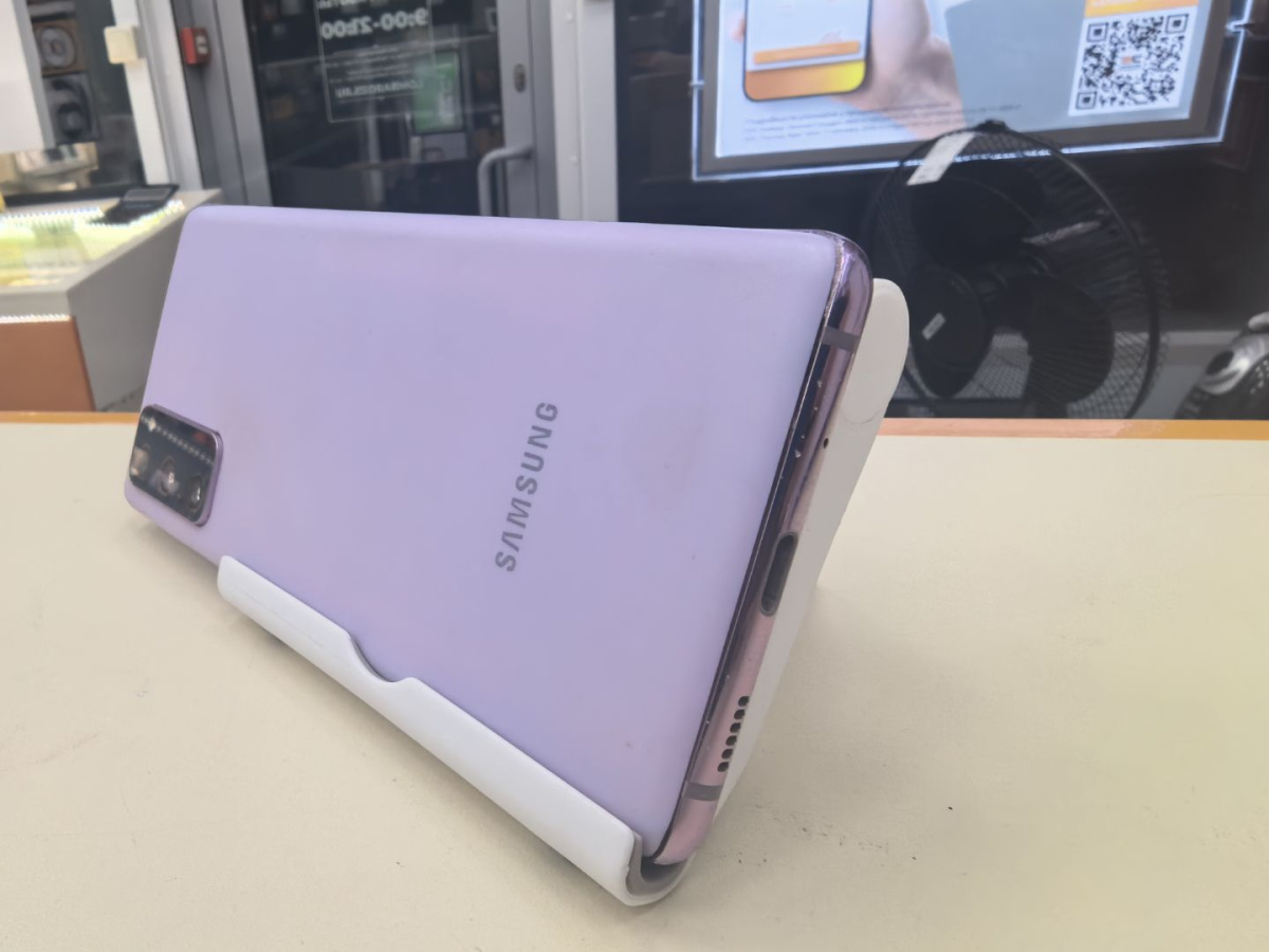 Смартфон Samsung Galaxy S20 FE 6/128