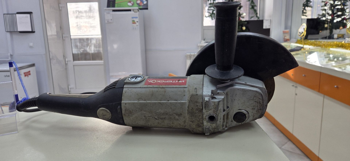 Угловая шлифмашина Интерскол 230/2100М