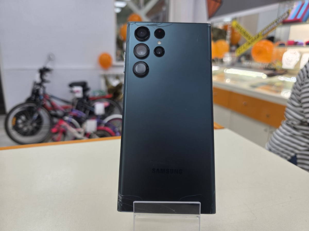 Смартфон Samsung Galaxy S22 Ultra 12/256