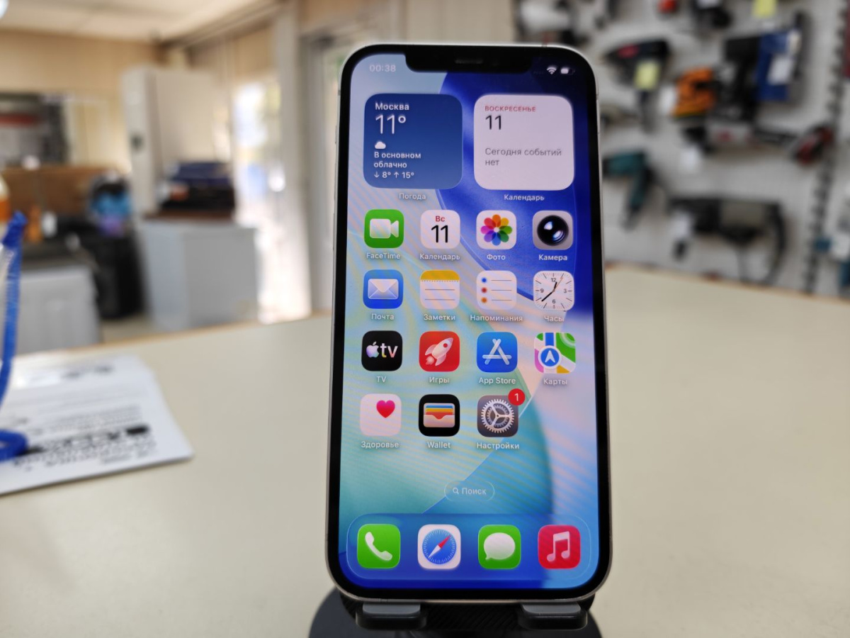 Смартфон Apple iPhone 12 64Gb