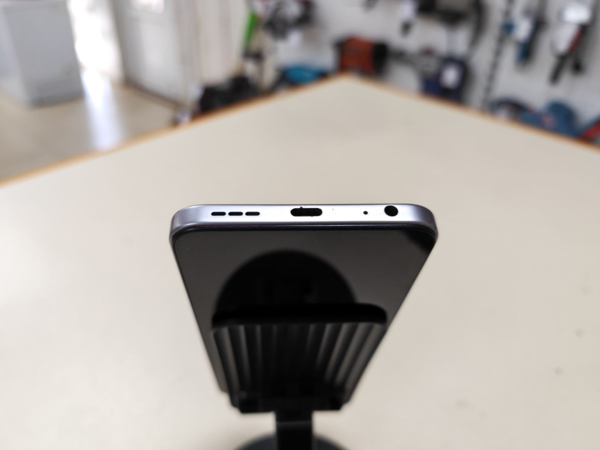 Смартфон Tecno Spark Go 2 4/128