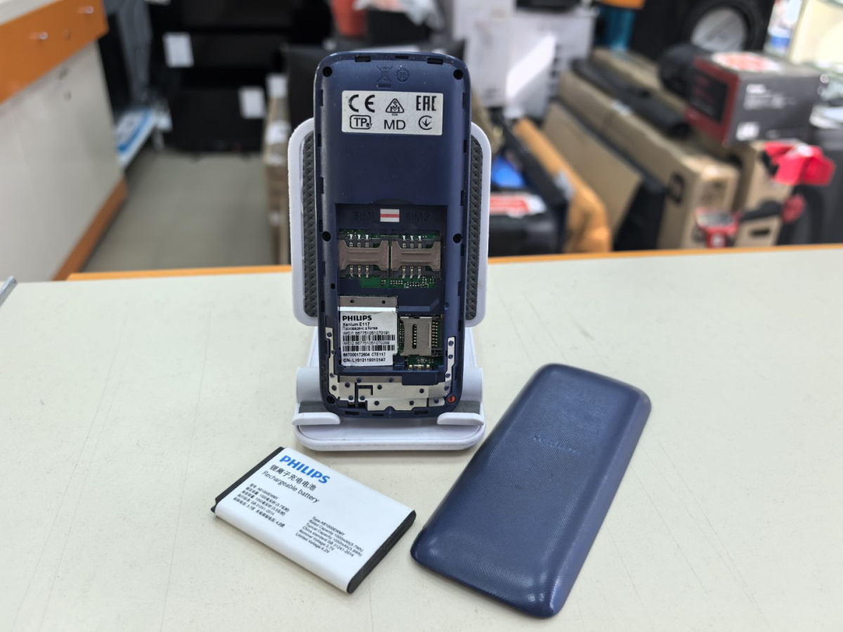Смартфон Philips XENIUM E117