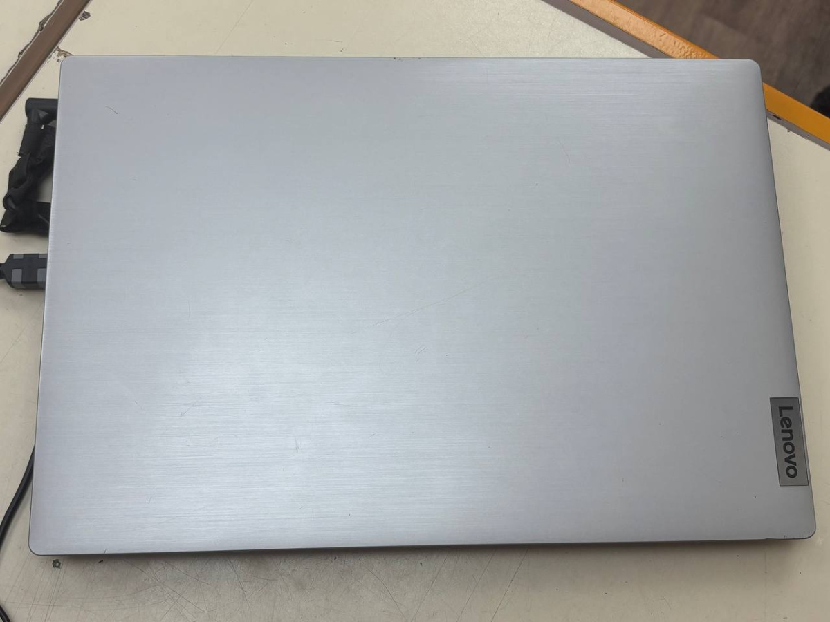 Ноутбук Lenovo; Celeron 6305, Intel UHD Graphics, 4 Гб, 240 Гб, Нет