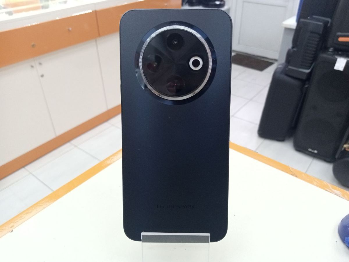 Смартфон Tecno SPARK 30 4/128