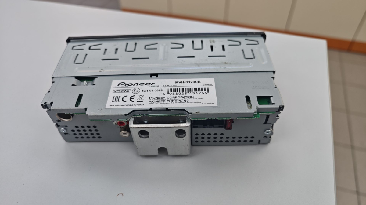 Автомагнитола Pioneer MVH-S120UB;