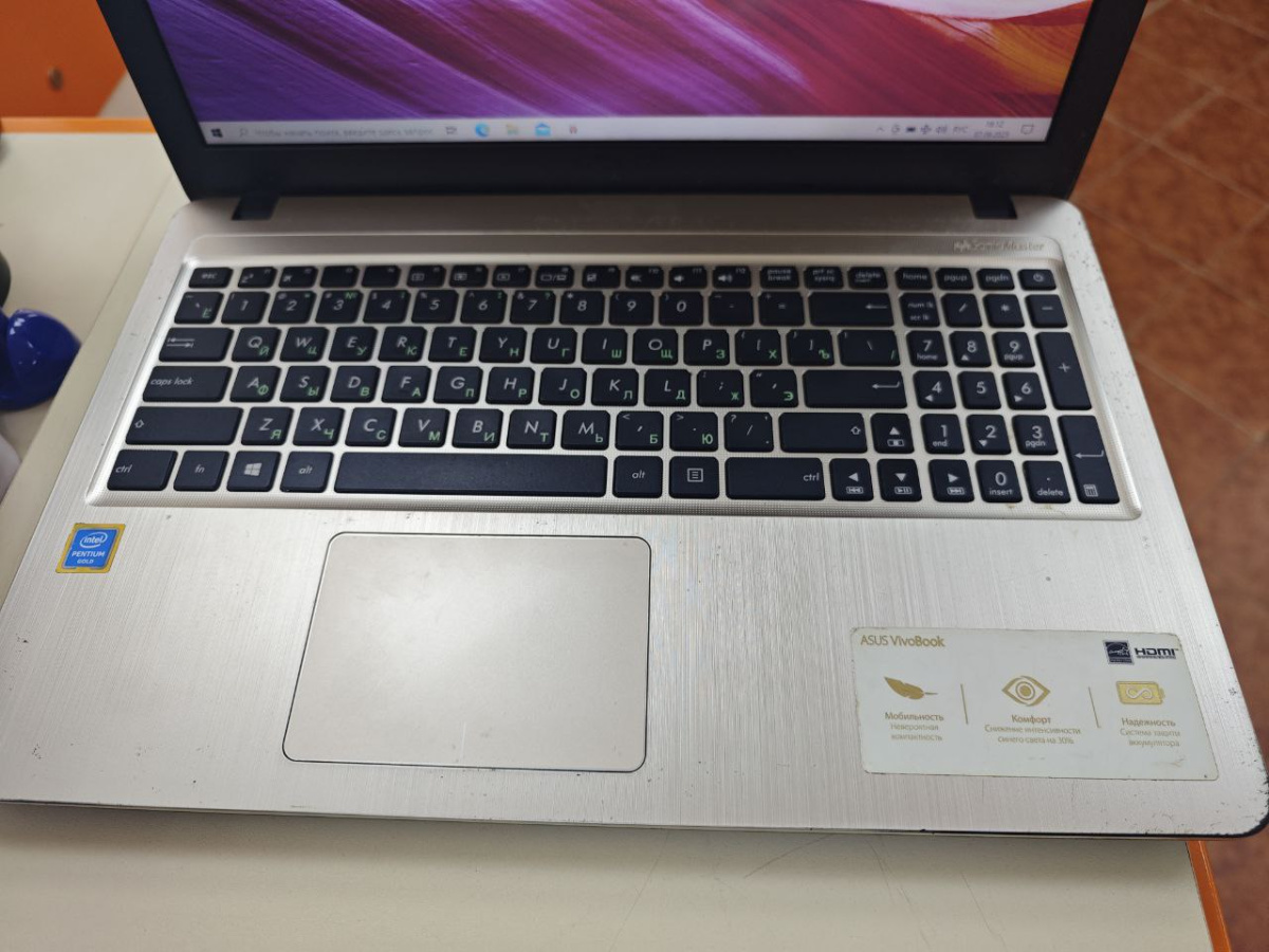 Ноутбук ASUS K540U; Pentium 4417U, Intel HD Graphics 610, 4 Гб, Нет, 500 Гб