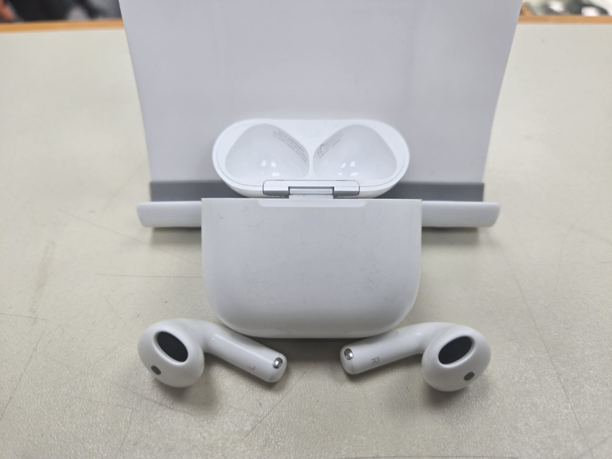Наушники беспроводные Apple AirPods 4 с ANC
