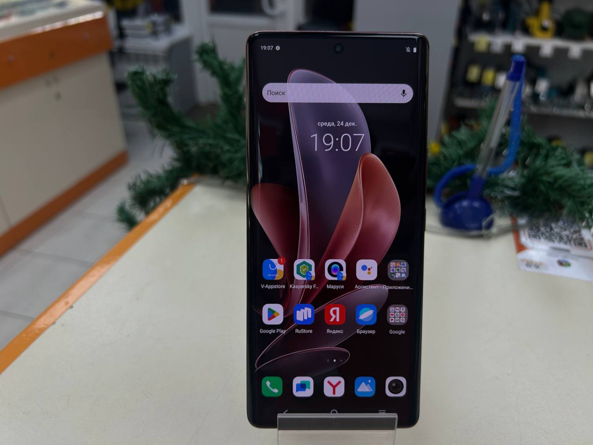 Смартфон Vivo V29 12/256