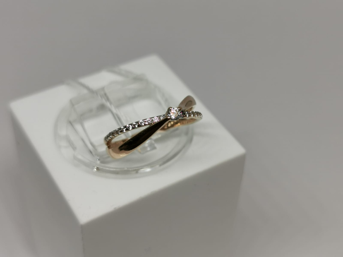 КОЛЬЦО С КАМНЯМИ (Au 585)