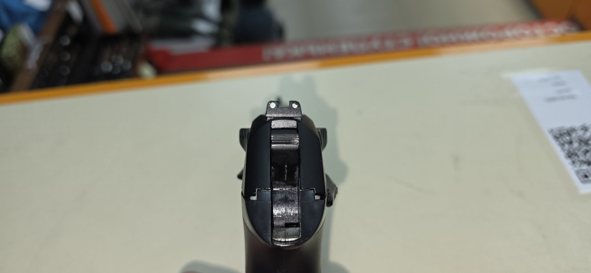 Пистолет пневматический Umarex Beretta Px4 Storm