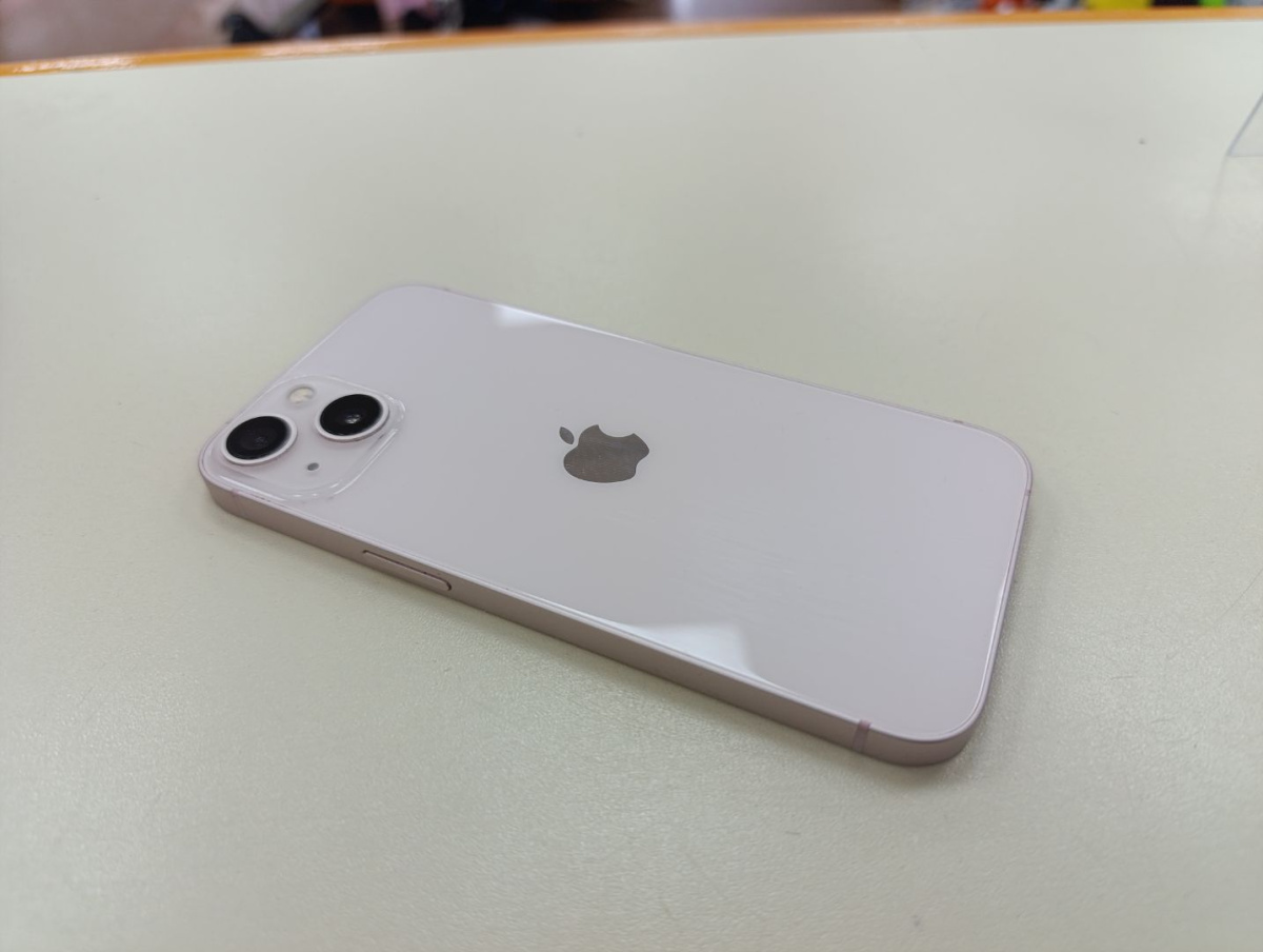 Смартфон Apple iPhone 13 128Gb