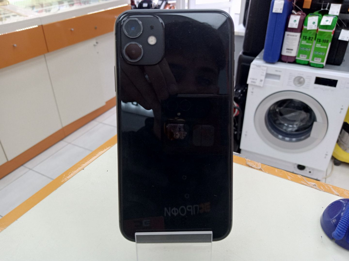 Смартфон Apple iPhone 11 64Gb