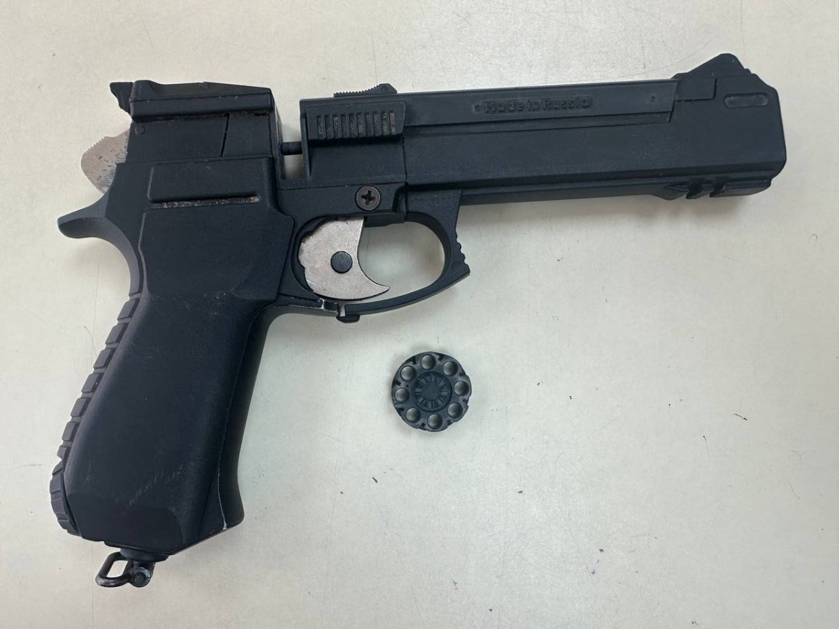 Пневматика Пистолет Umarex pm