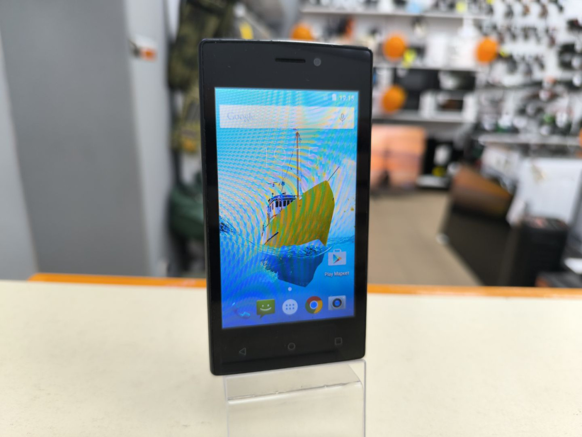 Смартфон Fly FS402