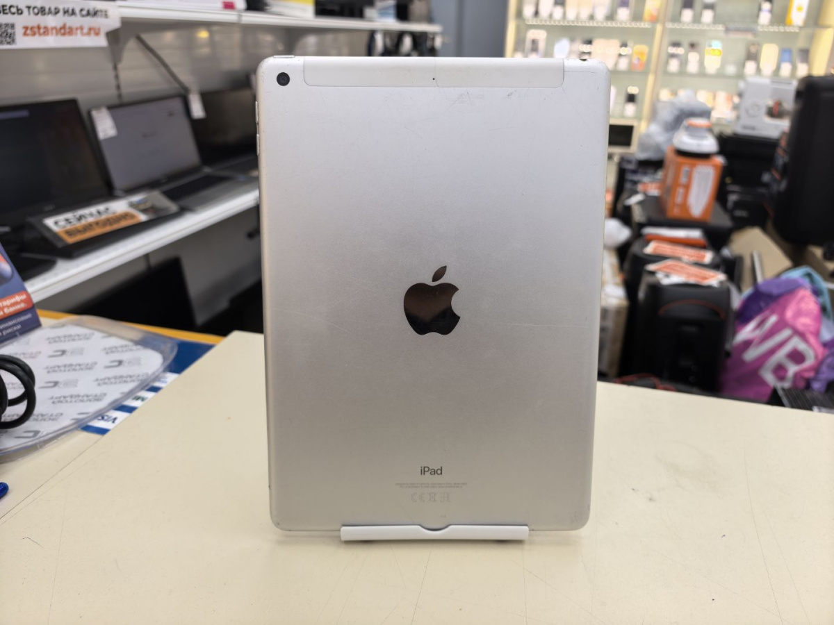 Планшет Apple IPad 5 32 ГБ A1823 (Wi-Fi + Cellular)