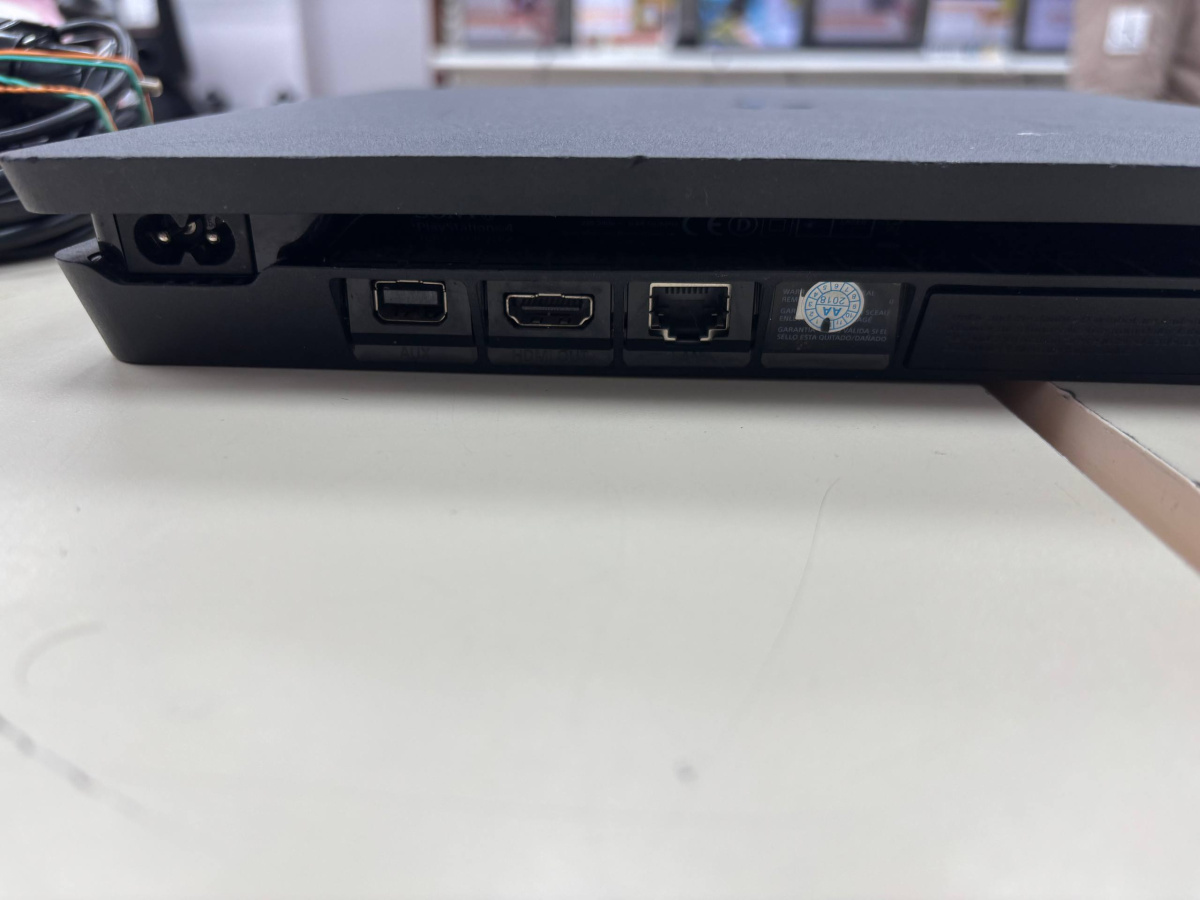 Игровая приставка PlayStation 4 Slim 500GB