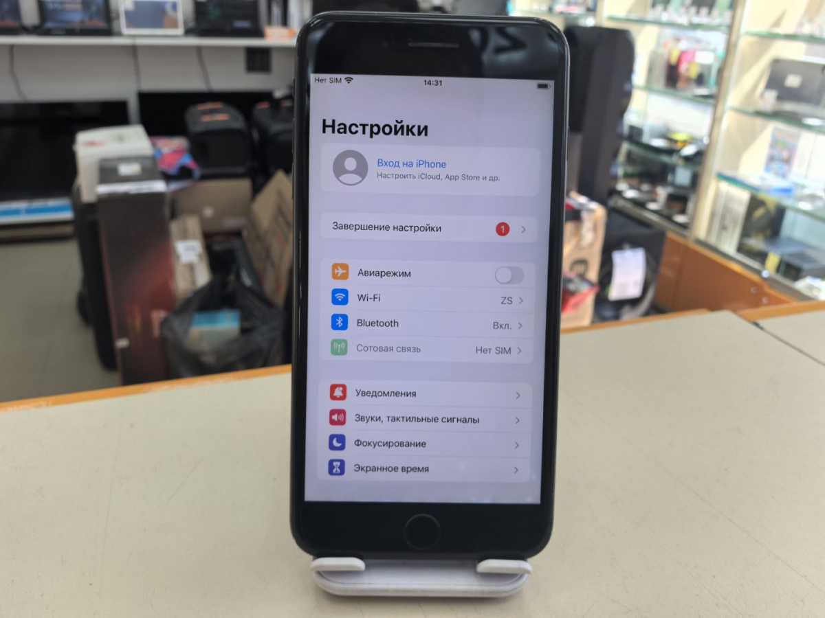 Смартфон Apple iPhone 7 Plus 32Gb