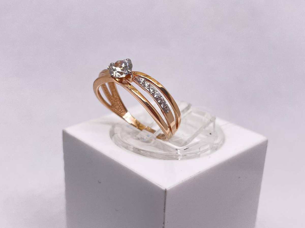 КОЛЬЦО С КАМНЯМИ (Au 585)