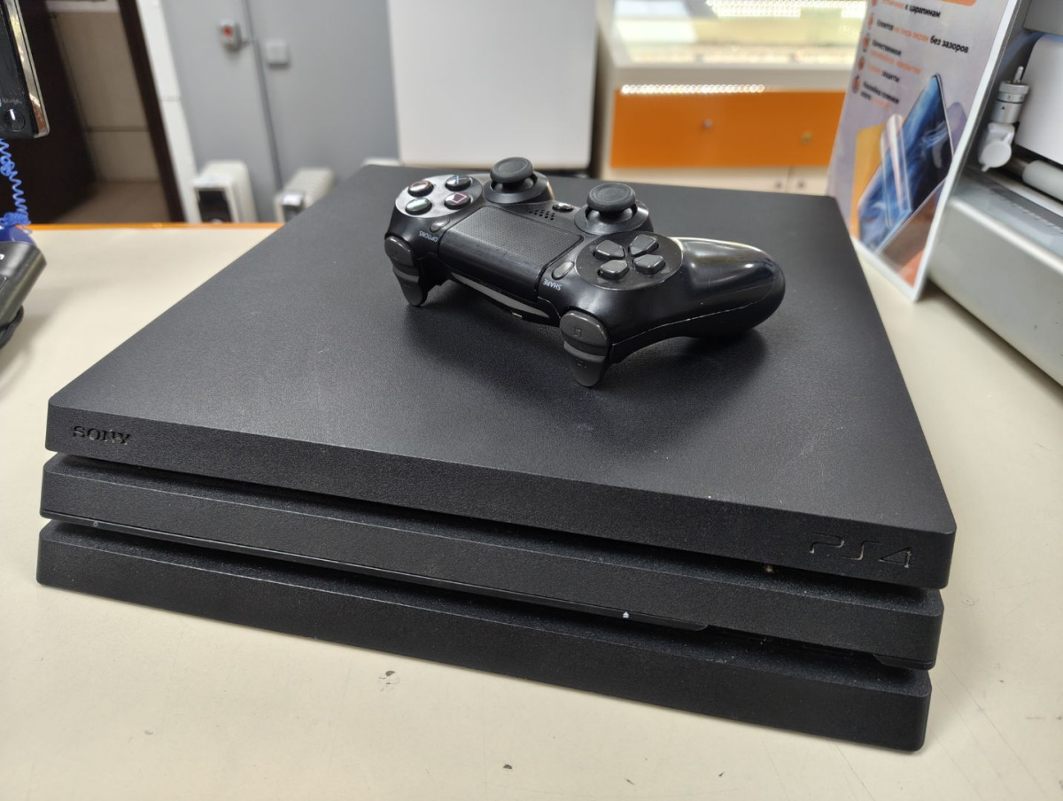 Игровая приставка PlayStation 4 Pro 1Tb