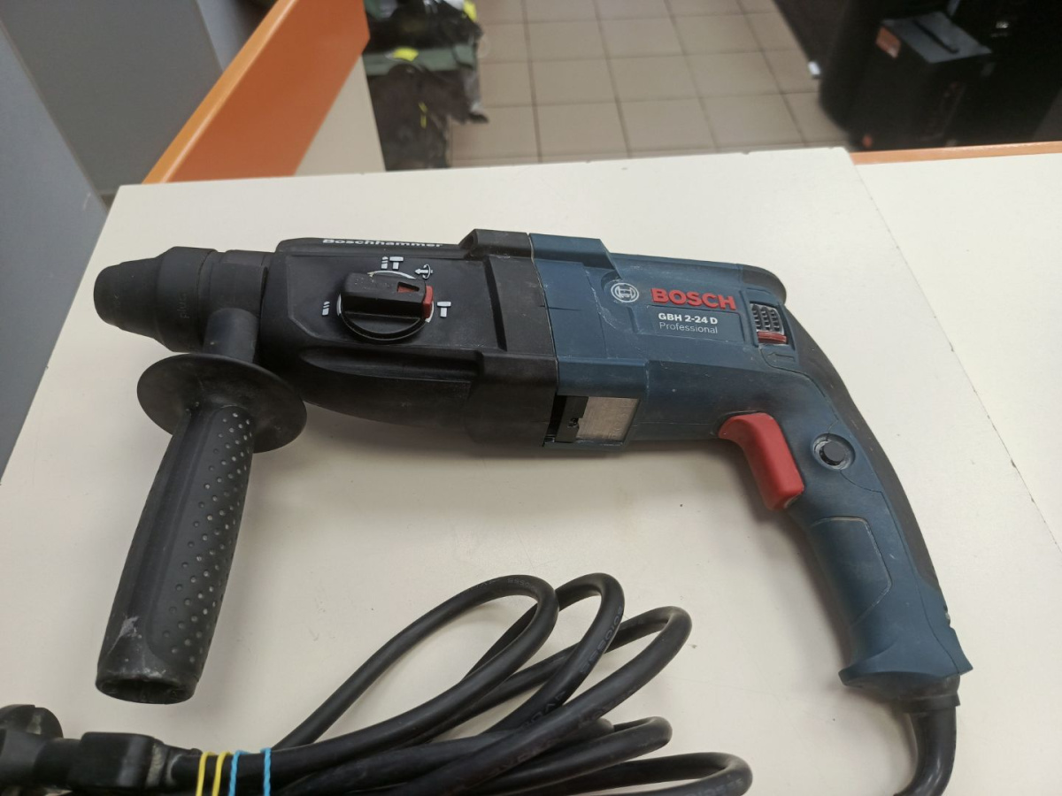 Перфоратор Bosch GBH2-24D