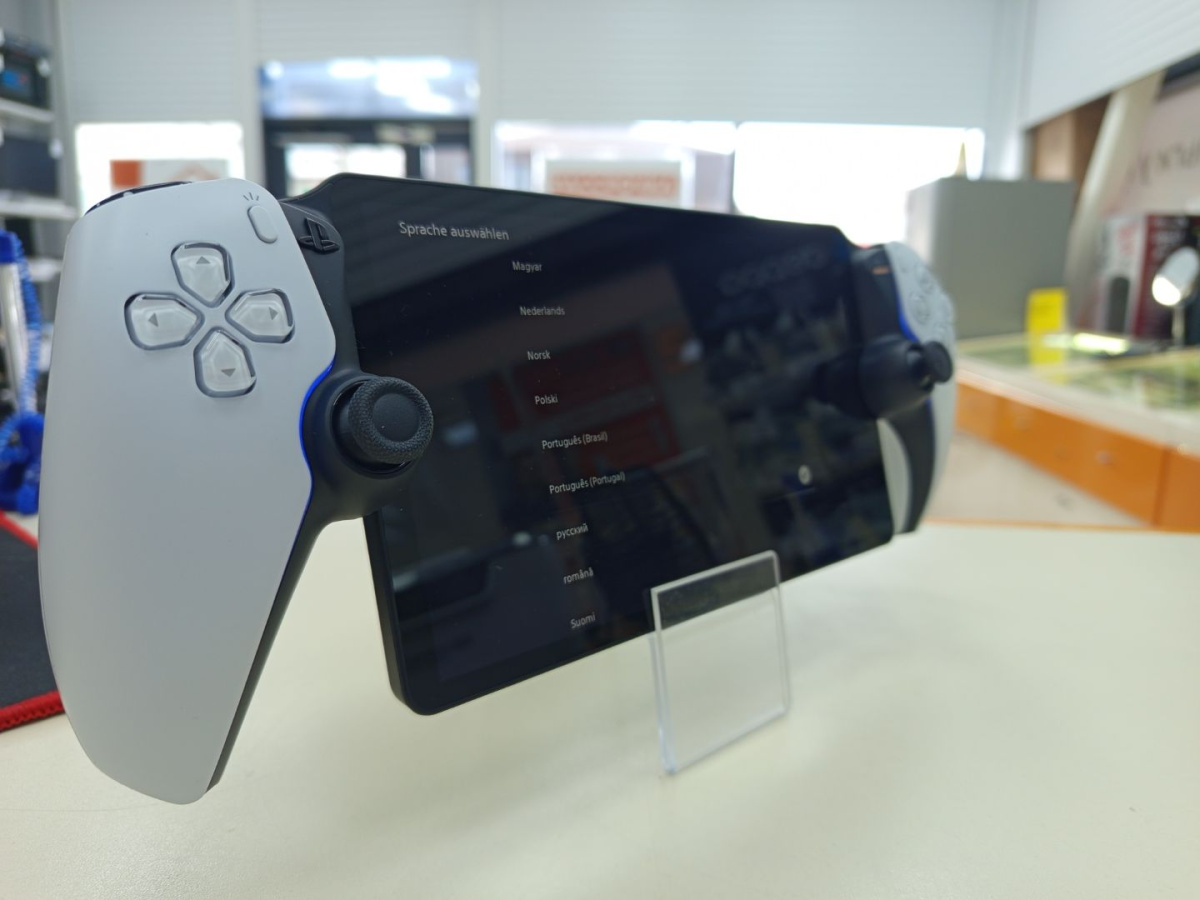 Игровая приставка PlayStation Portal