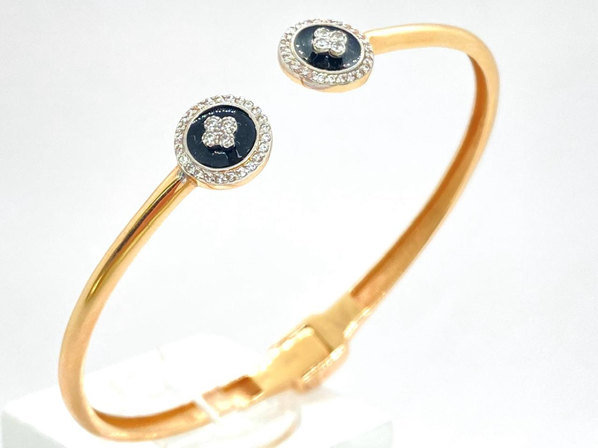 бр4886 БРАСЛЕТ ЖЕСТКИЙ Эмаль с камнем/камнями (Au 585)