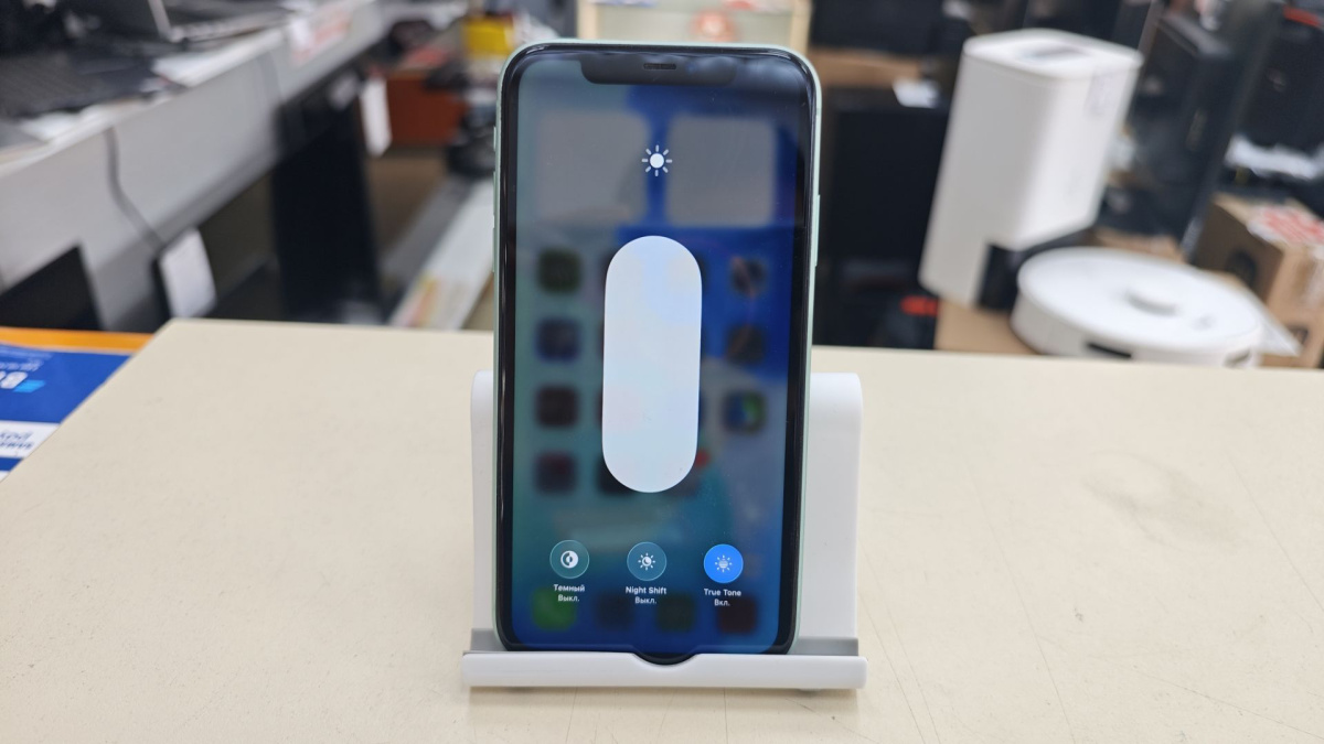 Смартфон Apple iPhone 11 64Gb