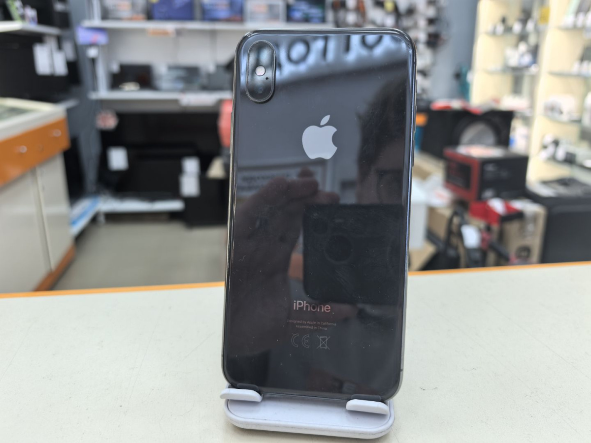 Смартфон Apple iPhone X 64Gb