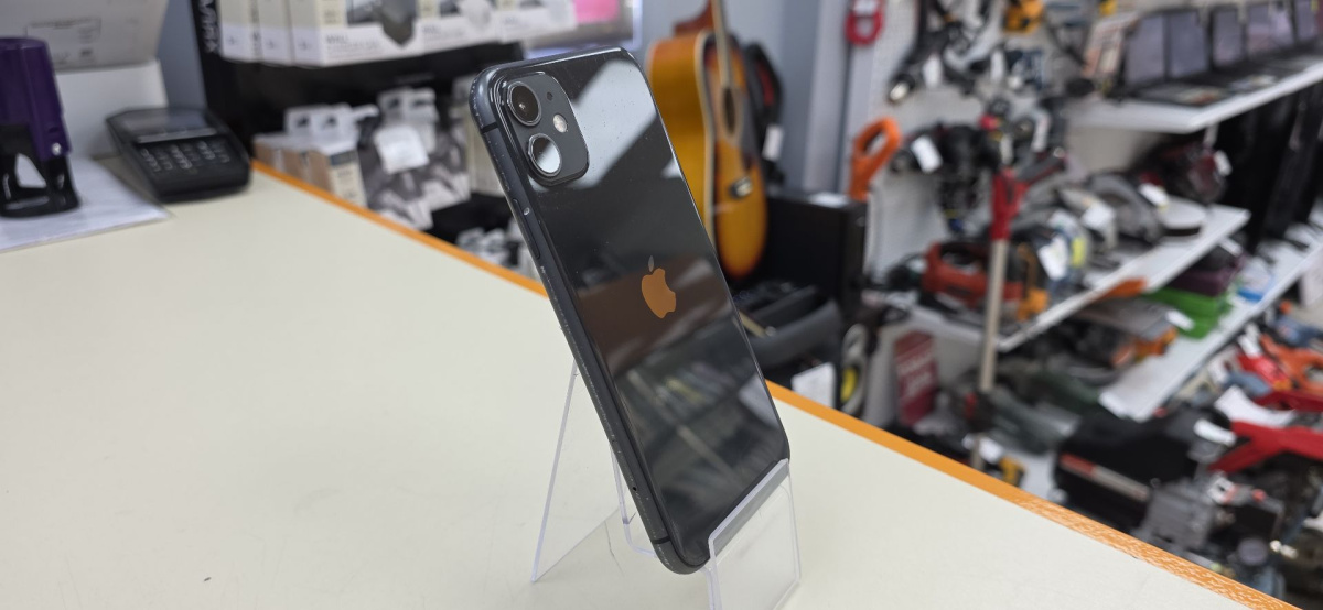 Смартфон Apple iPhone 11 64Gb