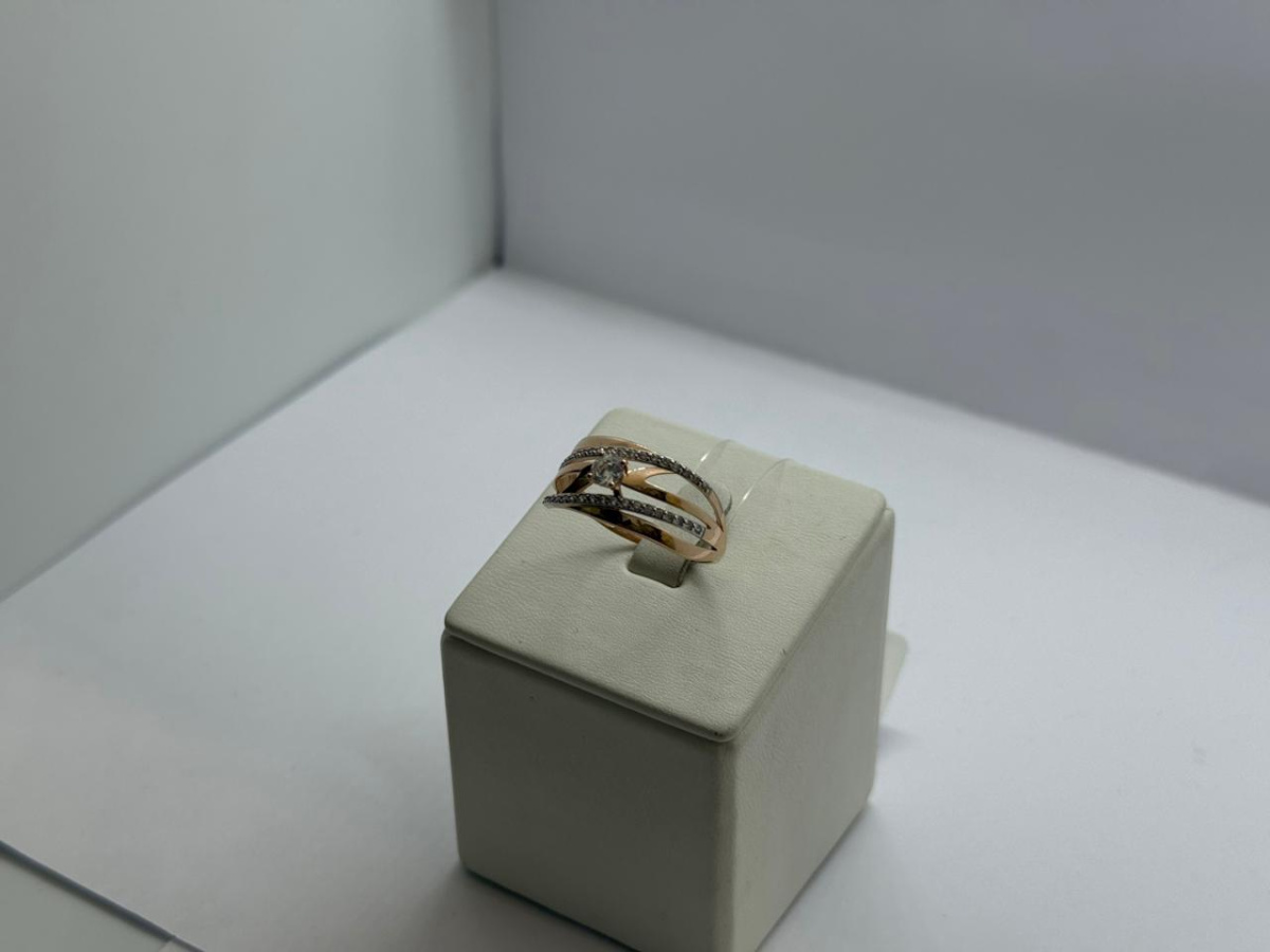 КОЛЬЦО С КАМНЯМИ (Au 585)