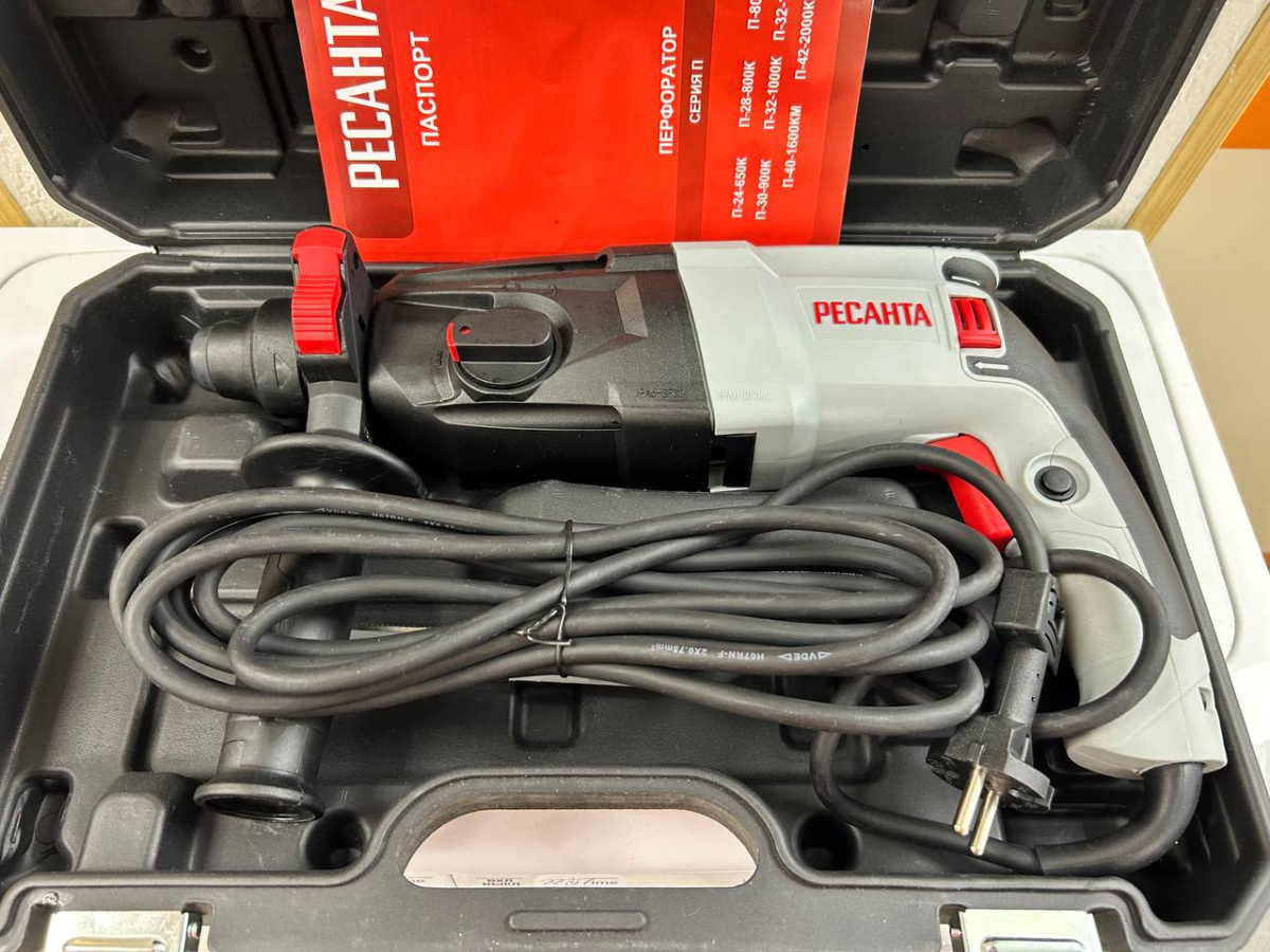 Перфоратор Ресанта П-28-800К